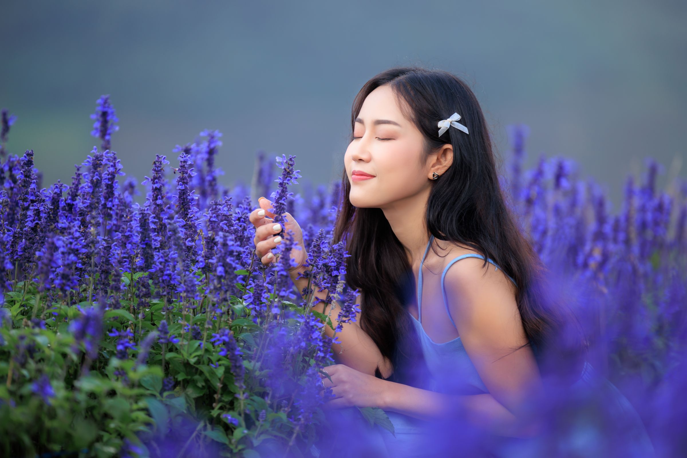 Lavender oil, which soothes the skin and reduces discomfort, as well as reduces odor problems.